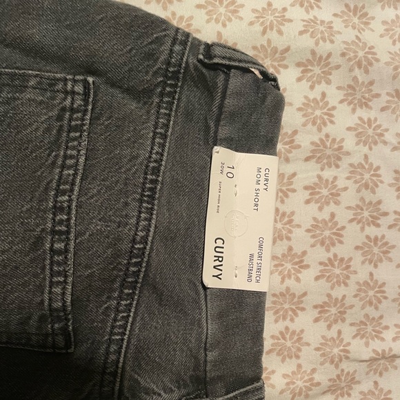 American Eagle curvy mom shorts - Picture 5 of 5